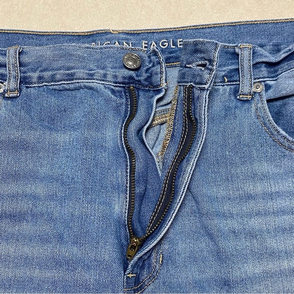 American Eagle Distressed Mom jeans Light wash Size Plus Size 18 Regular - Picture 7 of 16